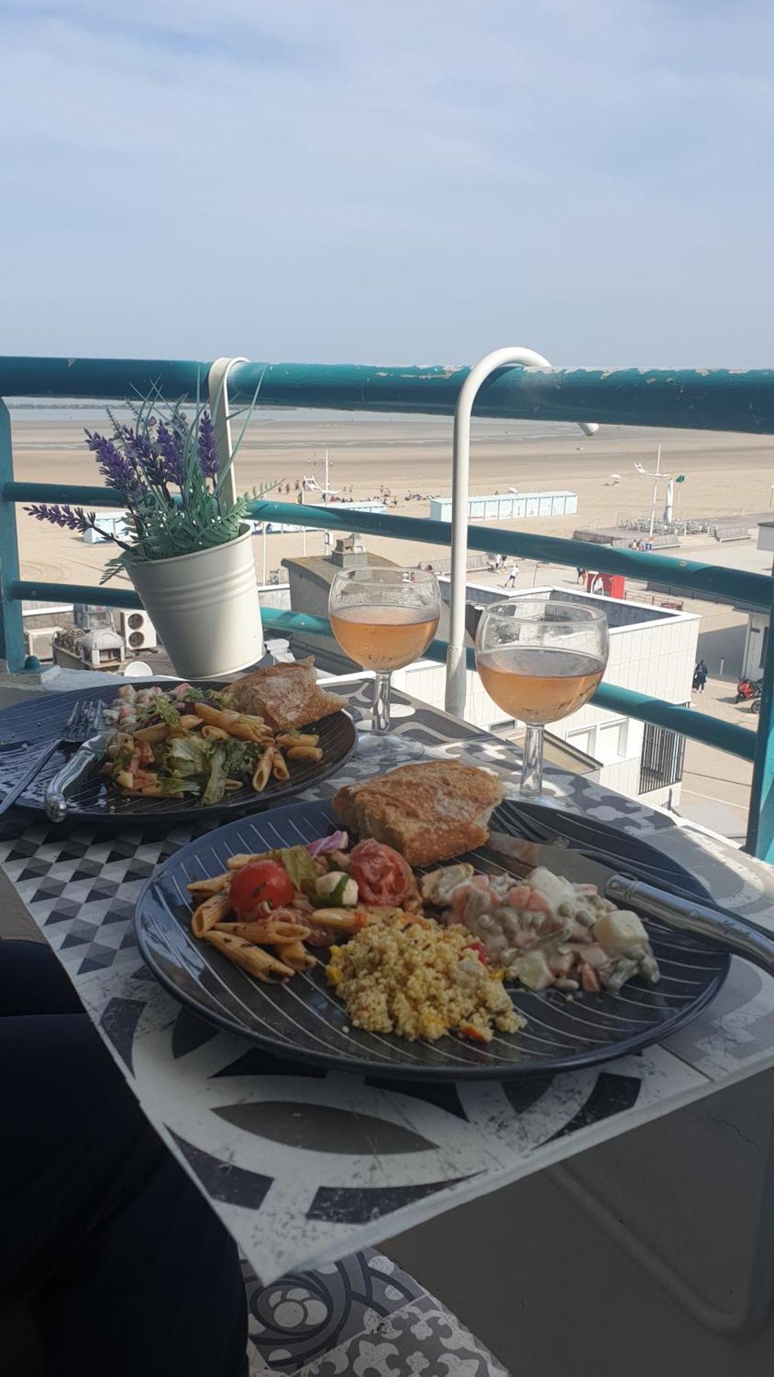 studio Vue mer au cœur de malo les bains pieds dans l eau Dunkirk Extérieur photo